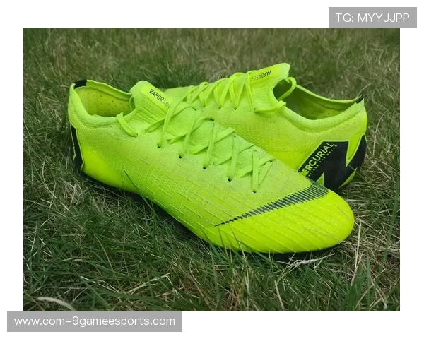 球星足球鞋是否为定制款 解析顶级球员专属鞋款背后的秘密